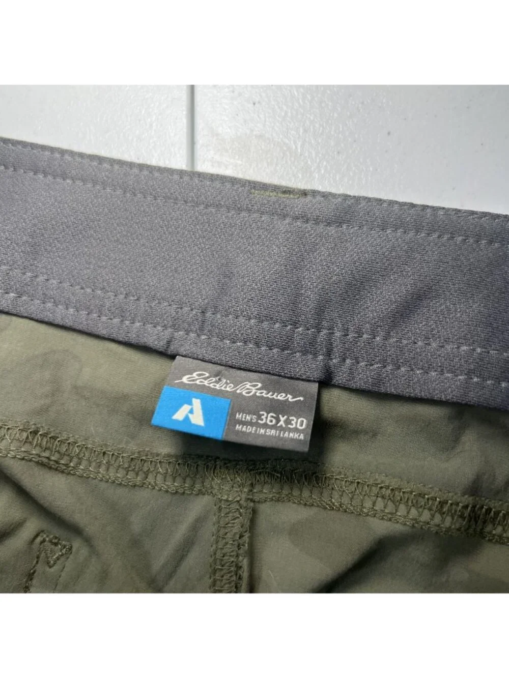 Eddie Bauer Mens First Ascent Camo Cargo Pants Size 36x30 Hiking Stretch